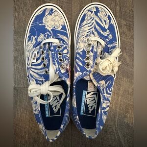 NWT Vans Authentic Style Blue and White Floral Canvas Shoes